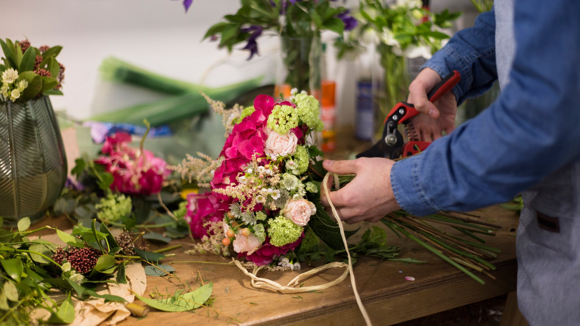 Fresh flowers are delivered in all parts of Ireland, including regional areas.